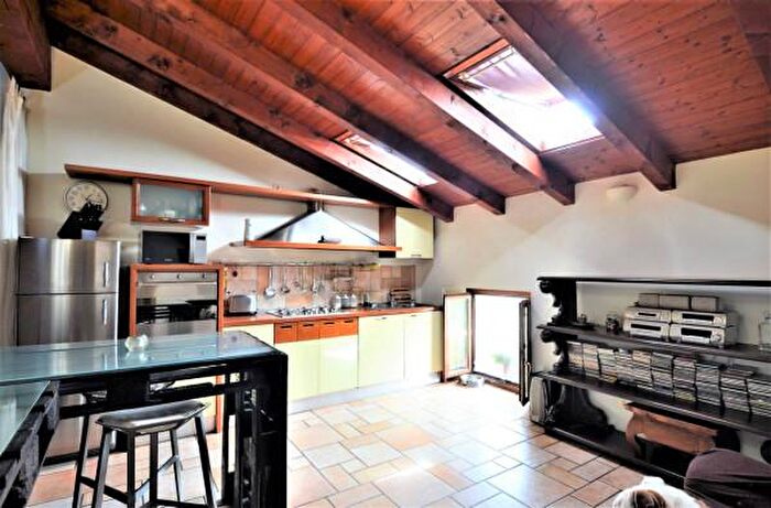 Appartamento bilocale in vendita in Via Carera, Rovato