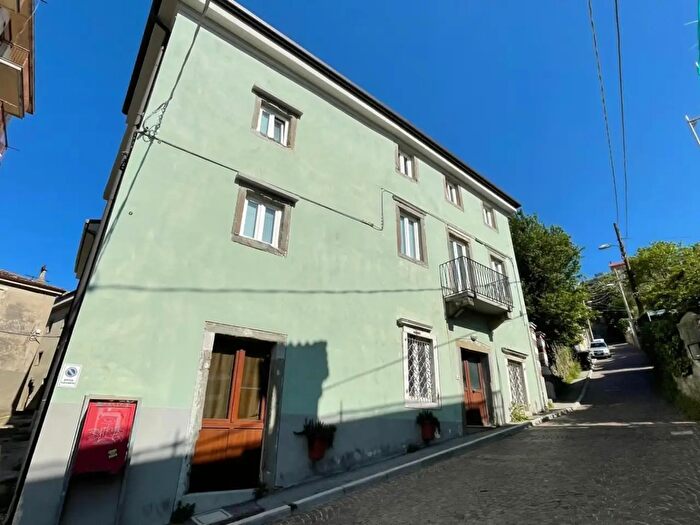 Appartamento trilocale in vendita in Trieste