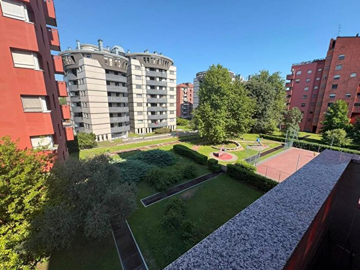 Appartamento trilocale in affitto in Via delle Forze Armate, Baggio, Milano