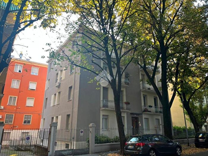 Appartamento trilocale in affitto in Via Luigi Musini, Ospedale Volturno, Parma