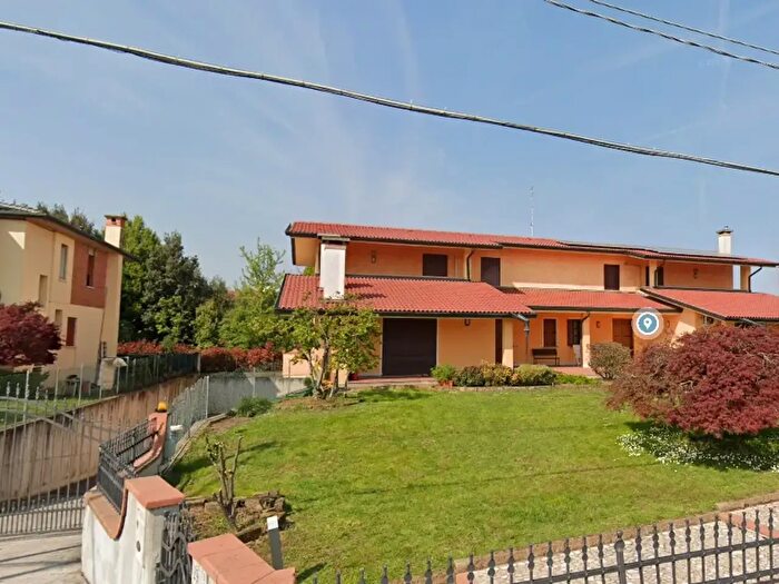 Casa quadrilocale in vendita in Tezze sul Brenta Via Campagnari, Tezze Sul Brenta