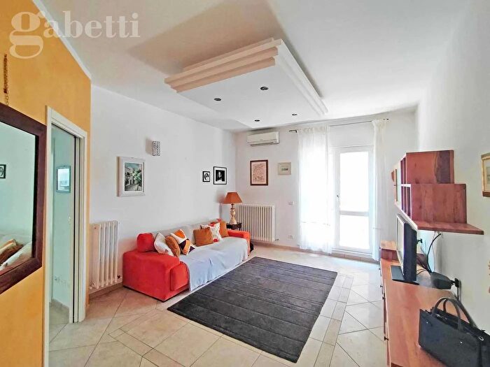 Appartamento con 5 locali in vendita in Lungomare Mameli, Senigallia