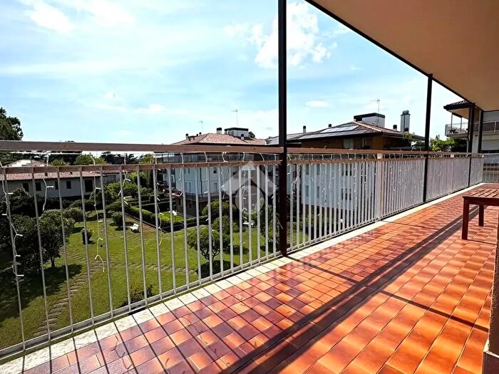 Appartamento trilocale in vendita in Viale Luigi Luzzatti, Treviso