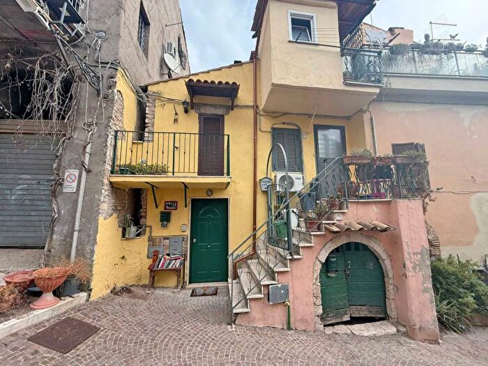 Casa trilocale in affitto in Via dei Gracchi, Fiano Romano