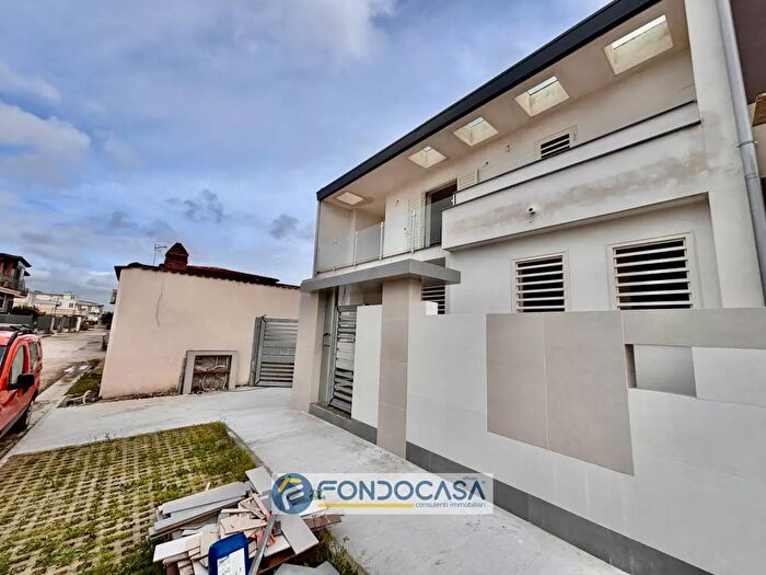 Casa con 5 locali in vendita in Via Madre Teresa di Calcutta SNC, Parete