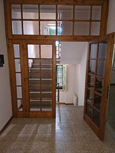 Casa con 10 locali in vendita in Pistoia