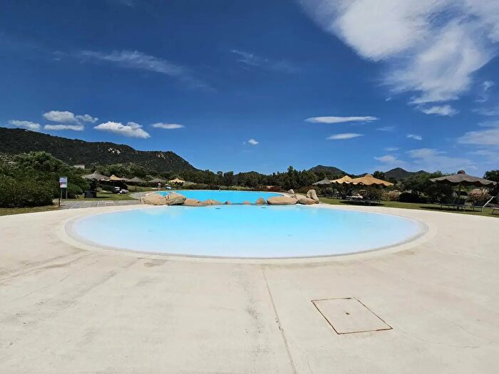 Casa quadrilocale in vendita in Via Is Laccus, Castiadas