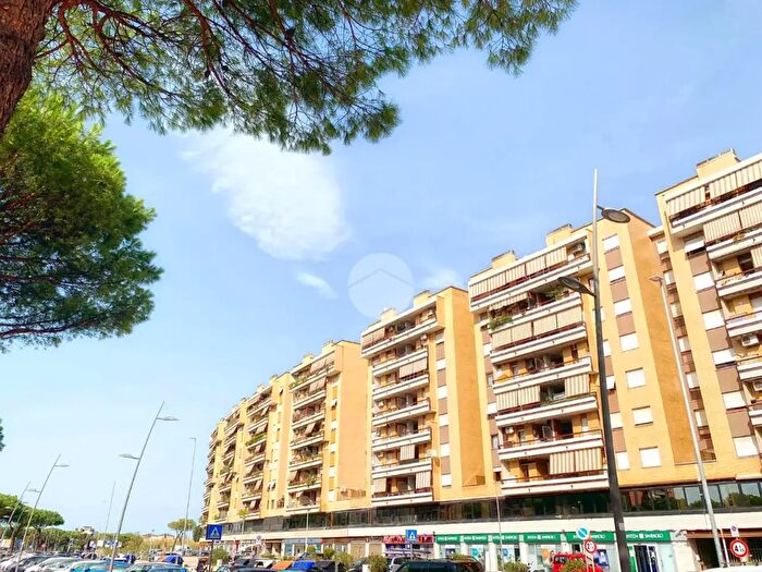 Appartamento trilocale in affitto in Viale Antonio Ciamarra, Roma