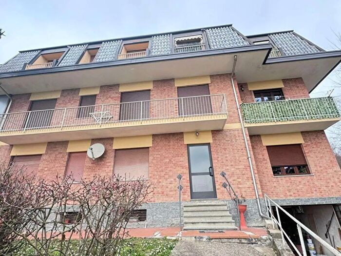 Appartamento con 6 locali in vendita in Via Valtiglione, Isola D'Asti