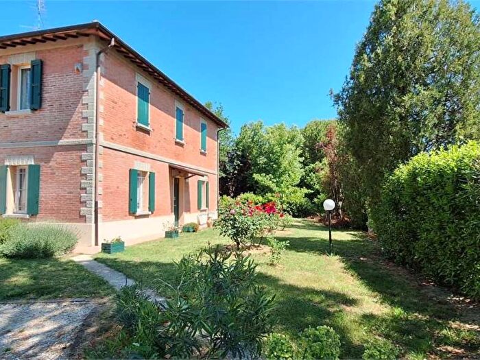 Casa con 6 locali in vendita in Casa indipendente con appti mq di giardino e garage, Sasso Morelli Sesto Imolese, Imola