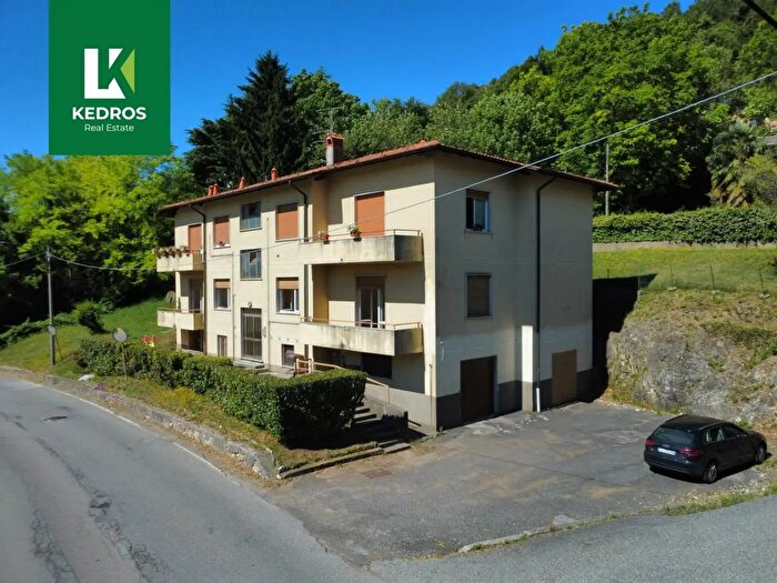 Appartamento trilocale in vendita in Via Provinciale Rasa, Varese