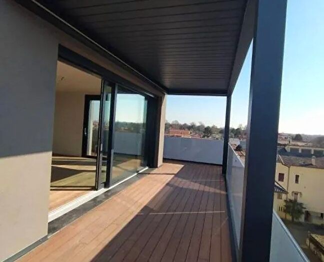 Appartamento con 6 locali in vendita in Dolo