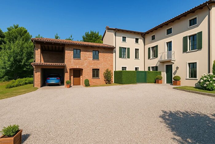 Casa con 20 locali in vendita in Via Laghi, Chiampo