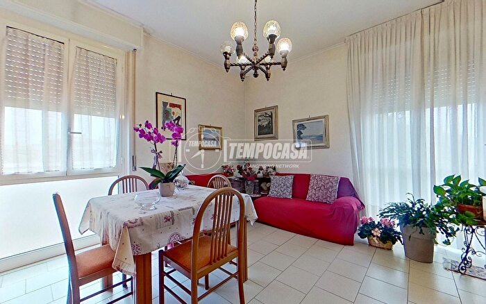 Appartamento trilocale in vendita in Via Lecco, Lissone