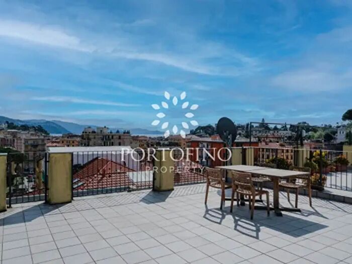 Appartamento con 5 locali in vendita in Via Andrea Roccatagliata, Santa Margherita Ligure