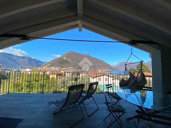 Casa con 6 locali in vendita in Via Giuseppe Verdi, Sulzano