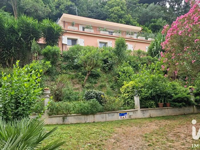 Casa con 9 locali in vendita in Via Sanda, Celle Ligure