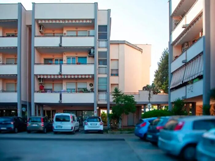 Appartamento quadrilocale in vendita in Via Parmenide, Latina