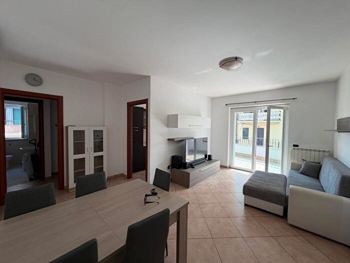 Appartamento trilocale in affitto in Via Maternità, Centro, Alba Adriatica