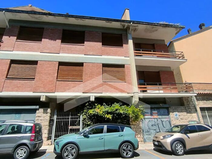 Casa con 16 locali in vendita in Via Milano, Campobasso