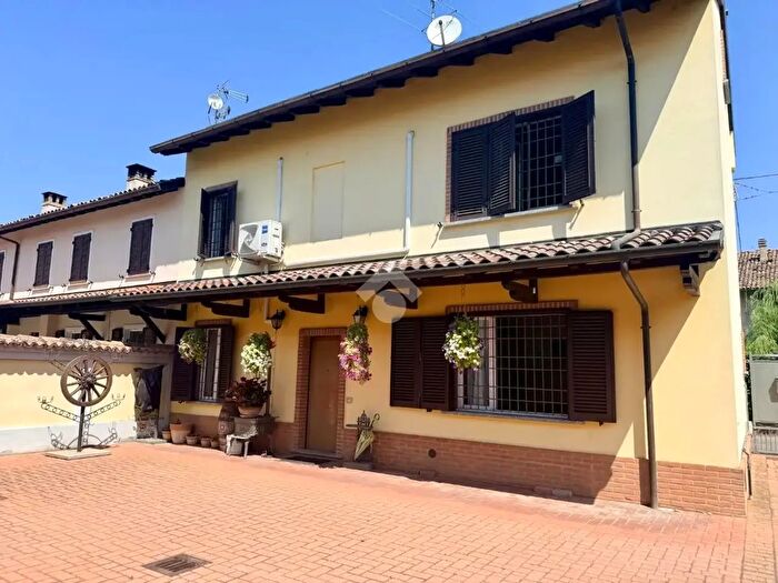 Casa con 5 locali in vendita in Via Perosi, Molino Dei Torti