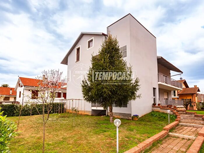 Appartamento con 5 locali in vendita in Via Andrea Gastaldi, Riva Presso Chieri