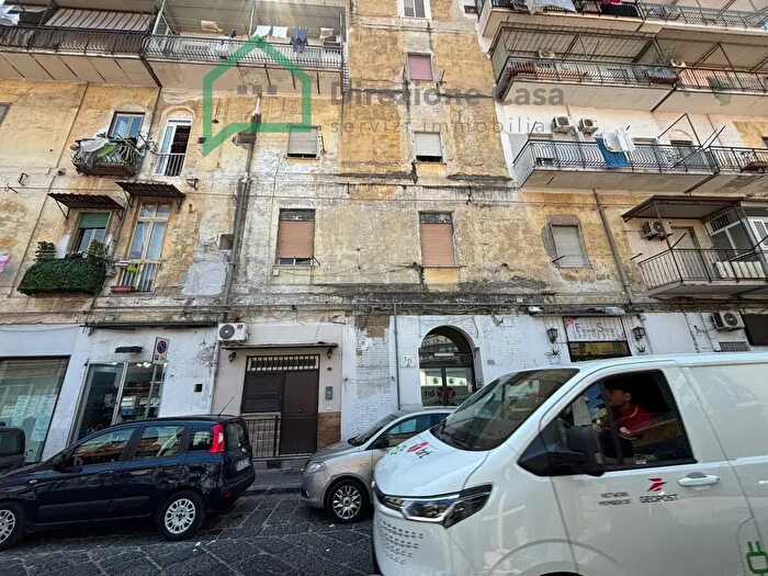 Appartamento bilocale in vendita in Via San Cosmo Fuori Porta Nolana, Napoli