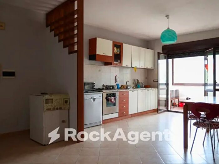 Appartamento quadrilocale in vendita in Via Martiri di Nassirya, San Floro