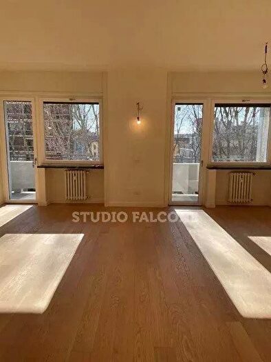 Appartamento quadrilocale in affitto in Via Domenichino, Monte Rosa Lotto, Milano