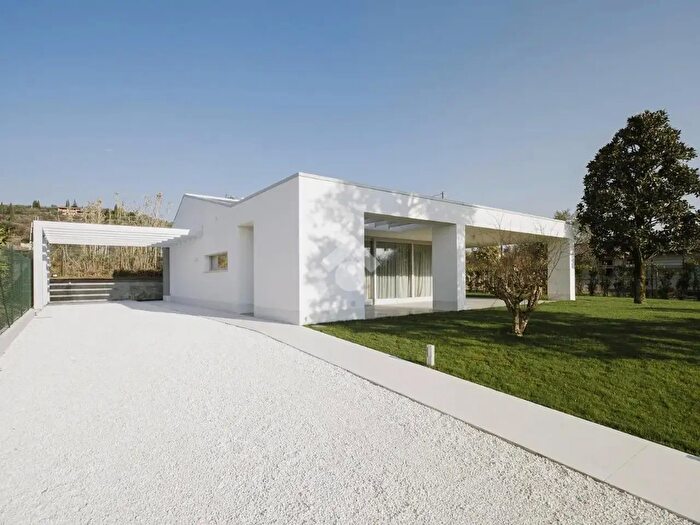 Casa con 5 locali in vendita in Str di Creole, Bardolino