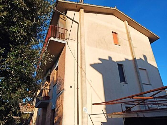 Casa con 6 locali in vendita in Ss, Chiusi