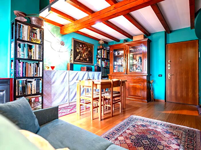 Appartamento bilocale in vendita in Via Milano, Casargo