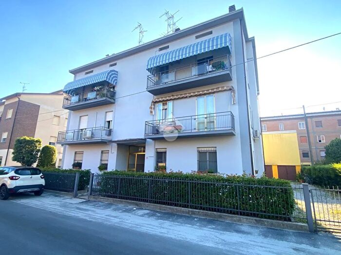 Appartamento quadrilocale in vendita in Via Achille Grandi, Mirandola