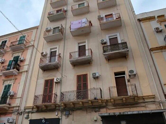 Appartamento con 5 locali in vendita in Taranto