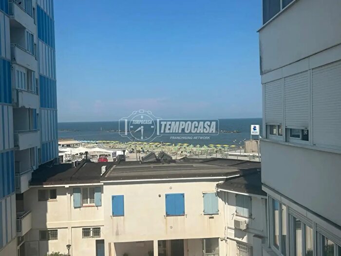 Appartamento trilocale in vendita in Viale Mar Adriatico Lido di Pomposa, Comacchio