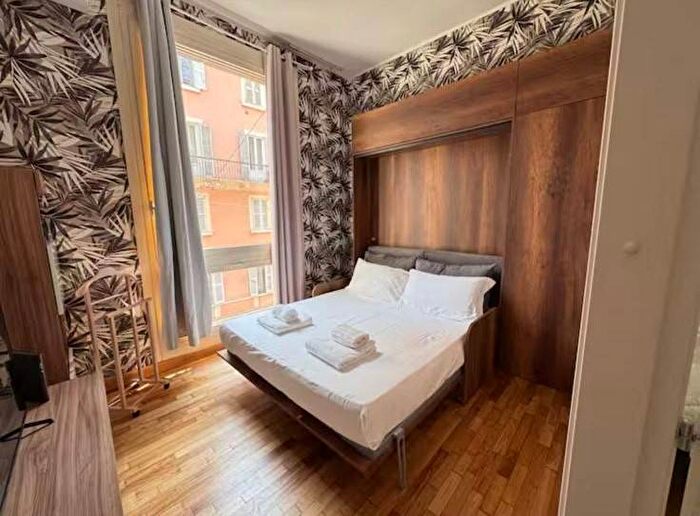 Appartamento trilocale in affitto in Via Meravigli, Duomo, Milano