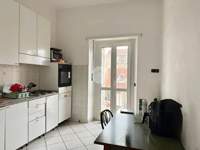 Appartamento trilocale in vendita in Via Domodossola, Torino