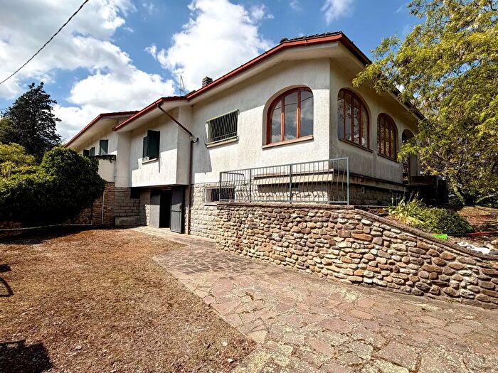 Casa con 8 locali in vendita in Monterenzio