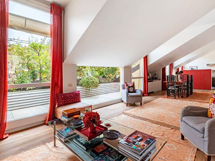Casa quadrilocale in affitto in Via Vittoria Colonna, Amendola Buonarroti, Milano