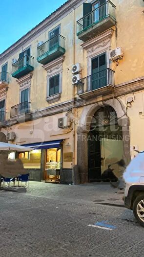 Appartamento quadrilocale in vendita in Via Roma, Aversa