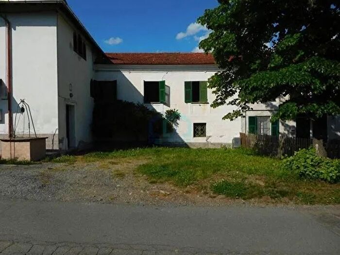 Casa quadrilocale in vendita in Via Casone, Mioglia