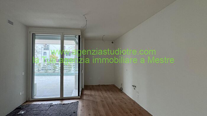 Appartamento con 5 locali in vendita in Via Castellana, Venezia