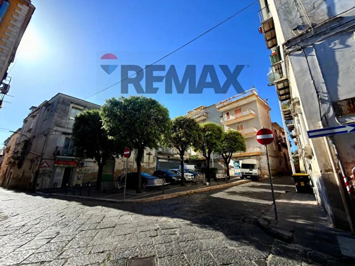 Appartamento bilocale in vendita in Via Barone, Napoli