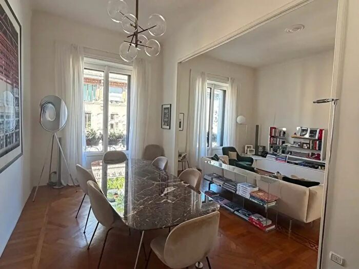 Appartamento quadrilocale in affitto in Via Mascheroni, Milano