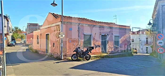 Casa quadrilocale in vendita in Via Scalo Pennisi, Acireale