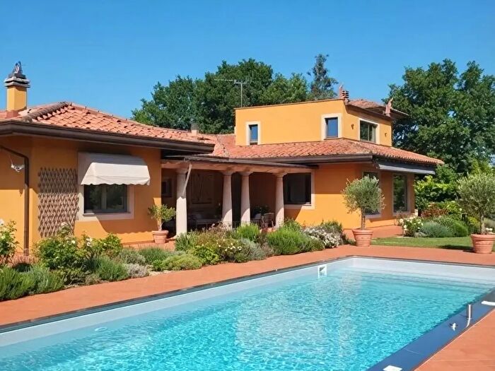 Casa con 10 locali in vendita in del Commercio, Casciana Terme Lari