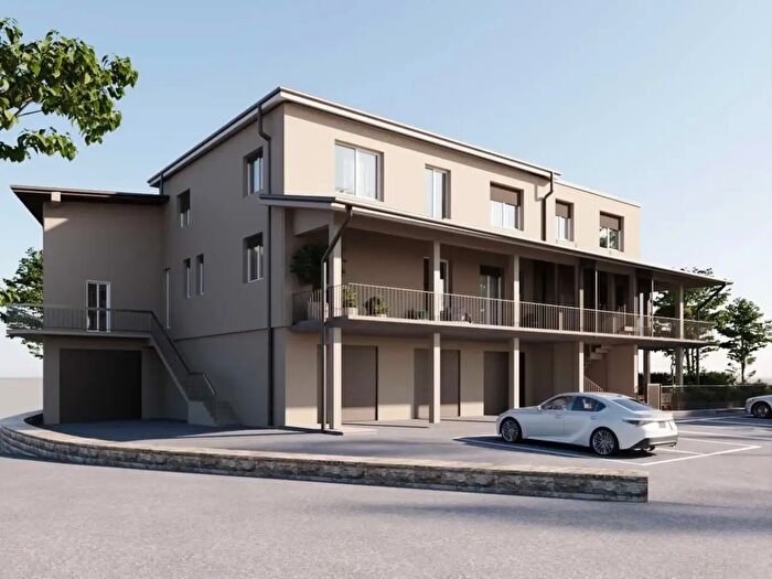 Appartamento con 5 locali in vendita in Freosi, Quattro Castella