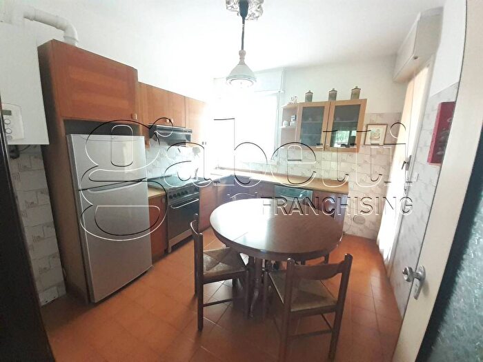 Appartamento con 5 locali in affitto in Via Giosuè Carducci, Aeroporto, Ferrara