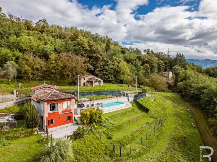 Casa trilocale in vendita in Via Debbia, Castelnuovo Di Garfagnana