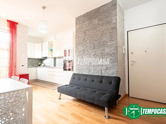 Appartamento quadrilocale in affitto in Milano